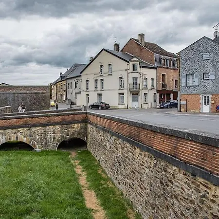 L'annexe Des Remparts Apartamento *